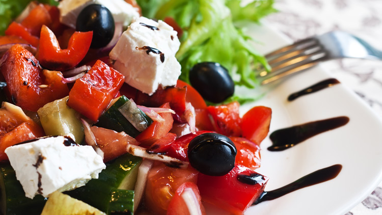 Teller mit griechischem Bauernsalat, Copyright Panthermedia